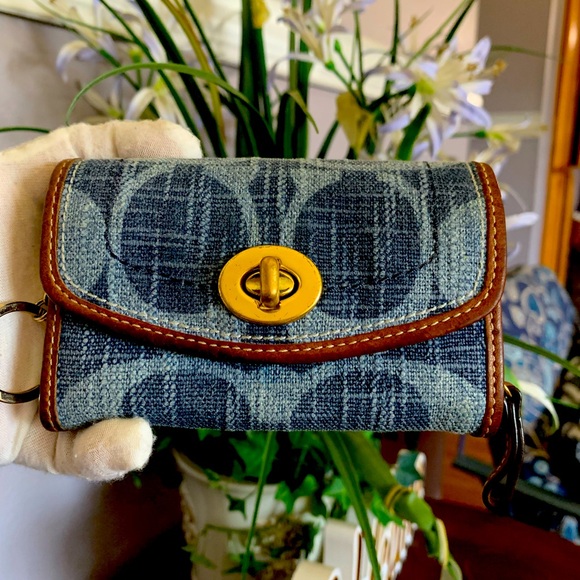 バッグ Coach Legacy Denim Bag + Matching Wallet Coach Legacy Denim Bag + Matching Wallet - メルカリ